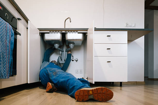 Professional Plumbing technician working in Campbell, TX